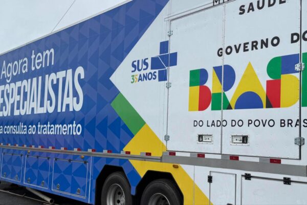 Carreta de exames do programa Agora Tem Especialistas em Uruçuí (PI), em abril de 2026. Foto: Ascom Sesapi/Divulgação