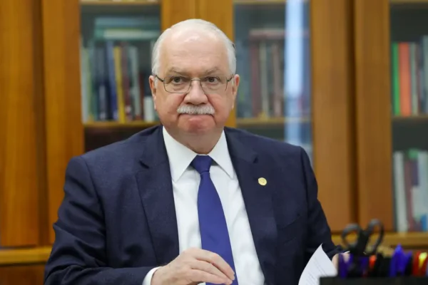 Master: Fachin se reúne com PF para tratar de citações a ministros