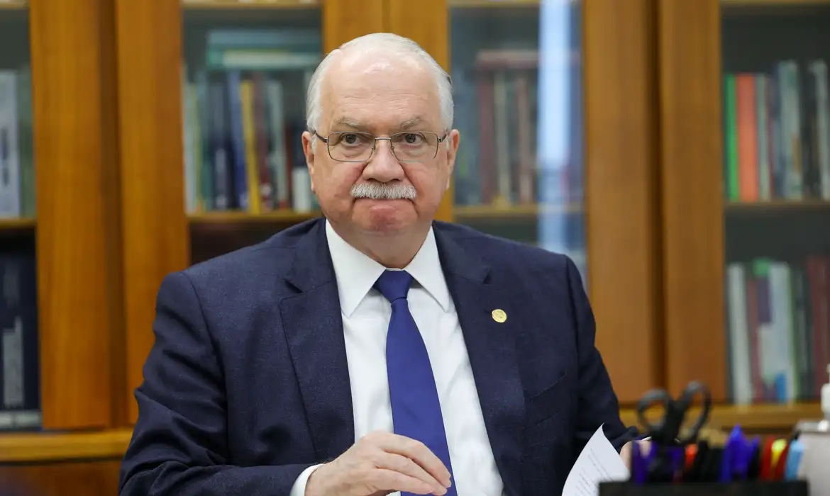 Master: Fachin se reúne com PF para tratar de citações a ministros