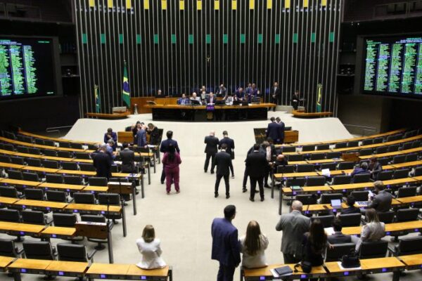 Câmara pode votar nesta quarta-feira novo regime para socorrer ou liquidar bancos
