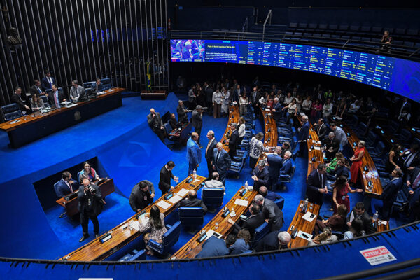 Plenário analisa três acordos internacionais nesta quinta
