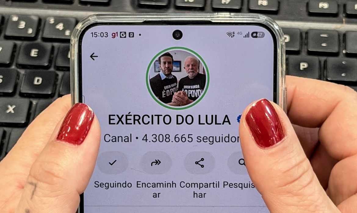 Canal Exército do Lula volta ao ar após registro no TSE