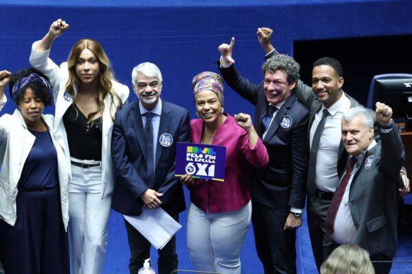 CUT elogia fim da “massacrante” 6x1; CNI quer revisar PEC aprovada