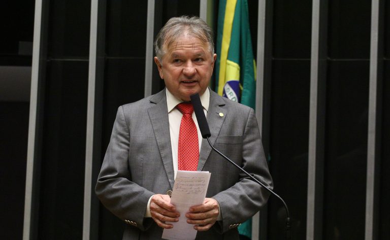 Comissão aprova política de crédito para mulheres do campo