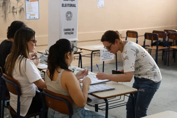 Votação em SP registra índice de abstenção de 22,5% no primeiro turno