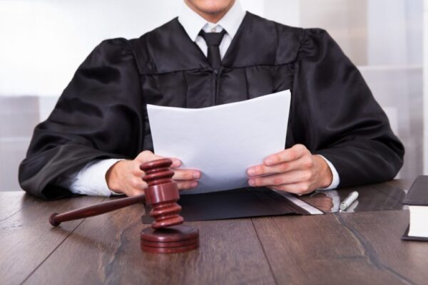 Projeto prevê folga em dobro para trabalhadores que atuarem no Tribunal do Júri