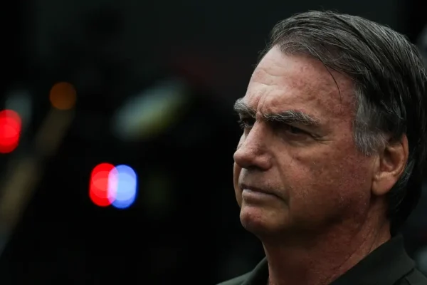 PGR dá parecer favorável à retomada de visitas de Flávio ao pai