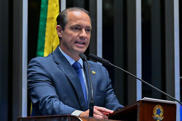 Recém-empossado, Renzo Braz promete trabalhar pelo setor produtivo