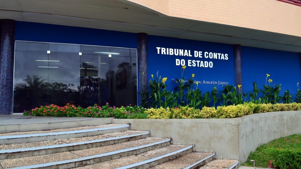 Fachada da sede do TCE-PI, em Teresina